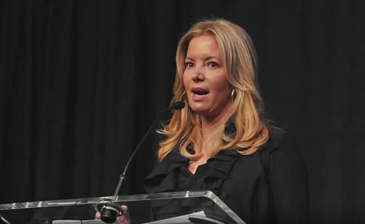 篮球-媒体人谈巴斯家族内斗:现在体育世界的宫廷戏 反映的都是人性