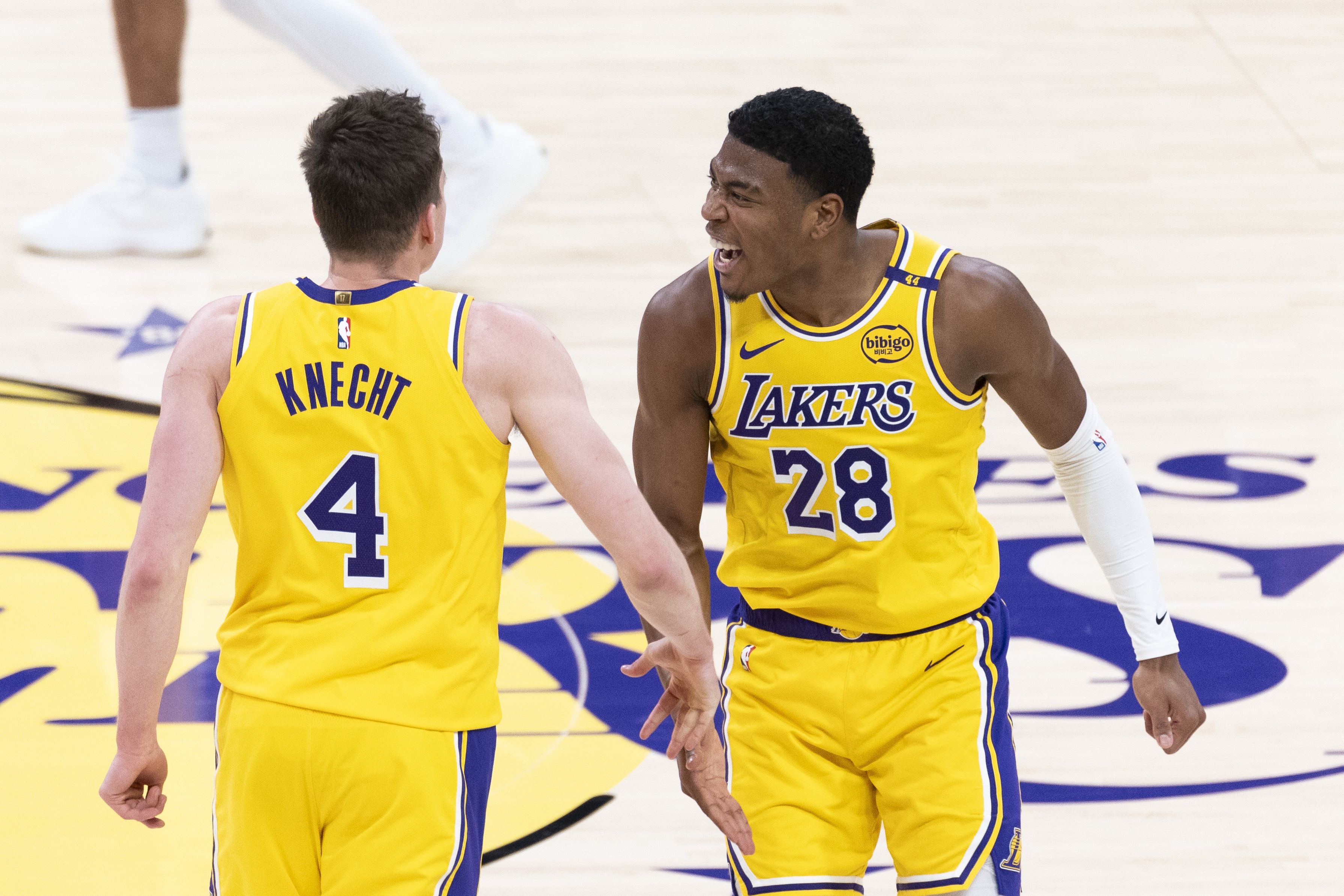 体育数据-湖人或送出克内&amp;八村全力追求亨特 嘴哥&amp;库明加&amp;字母也均传出流言