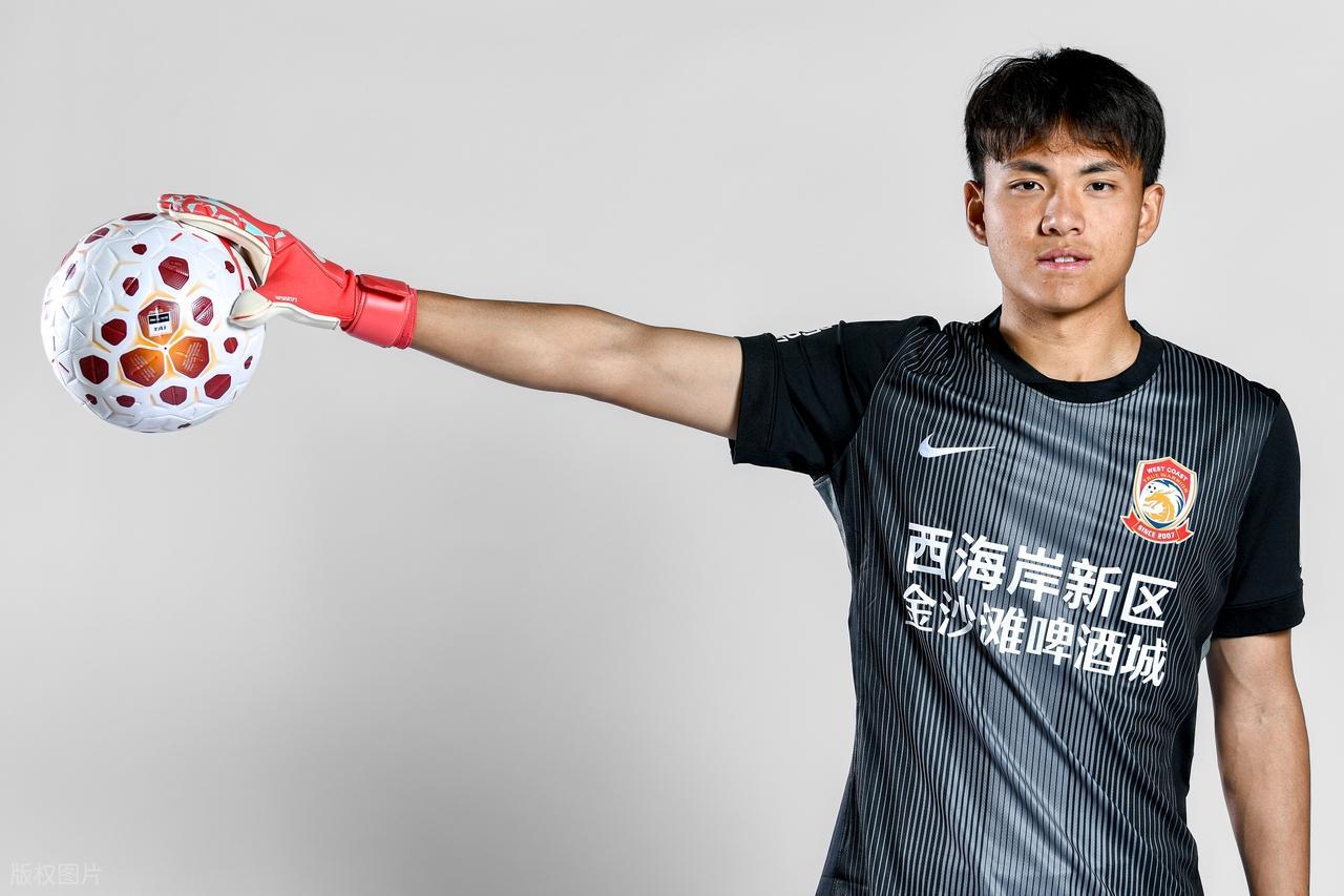 体育数据-青岛西海岸也是豪门！国足门将李昊回应为何不去豪门，获赞情商高